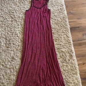 Pink and black maxi dress• kensie